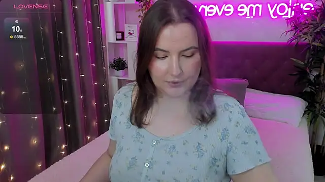 FeralPeach's Live XXX Chat