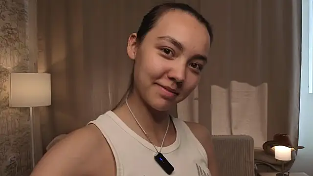 CythiaFelmetn Live chat-huone