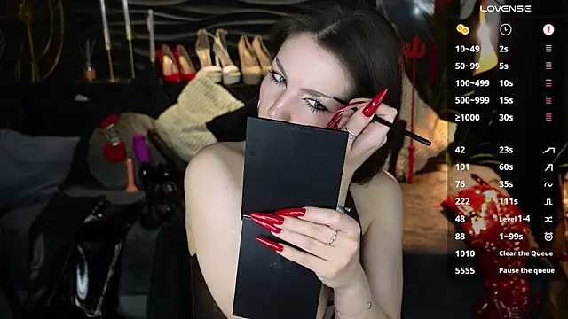 MistressDarsy: απευθείας συνομιλία ΧΧΧ