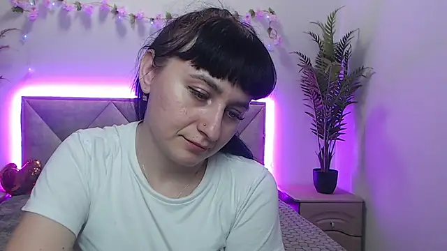 NinaFlawlees' Live XXX Chat