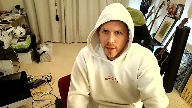 9VOLTT Live XXX Chat