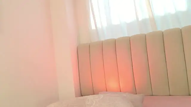 Chat +18 de JulietRiverr ao vivo