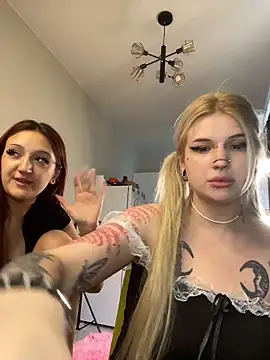 DriveThruCiri's Live XXX Chat