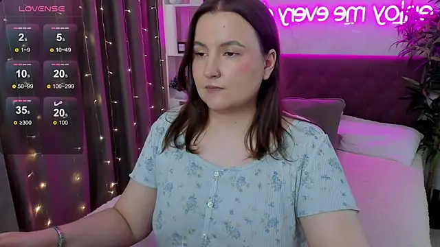FeralPeach's Live XXX Chat