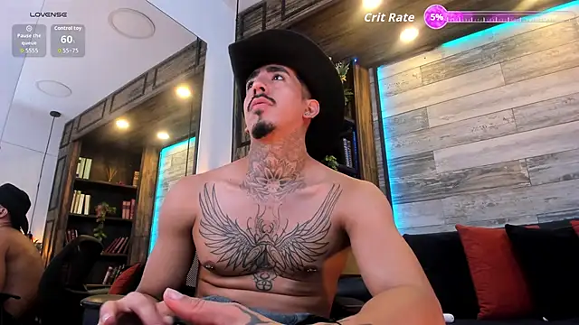 Donovan_Desmond Adlı Modelin Canlı XXX Sohbeti