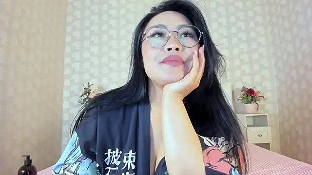 NatsumiHun's Live XXX Chat