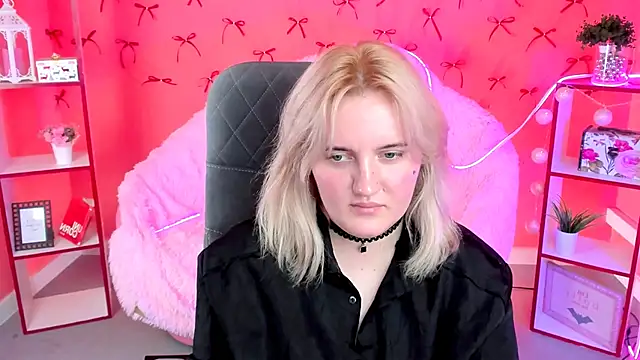 KathyBriggs Chat XXX live