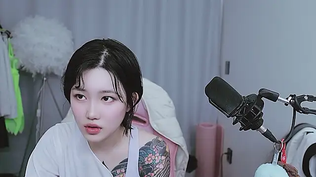 MISA_02のライブXXXチャット