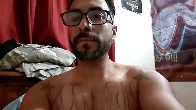 Chat XXX en directo de Forbidden_daddy