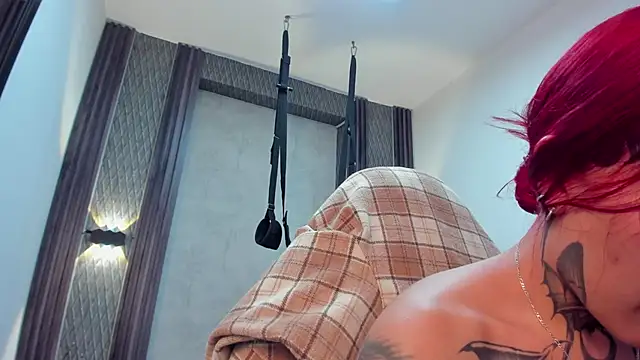 Chatroom XXX en direct de selene_red_