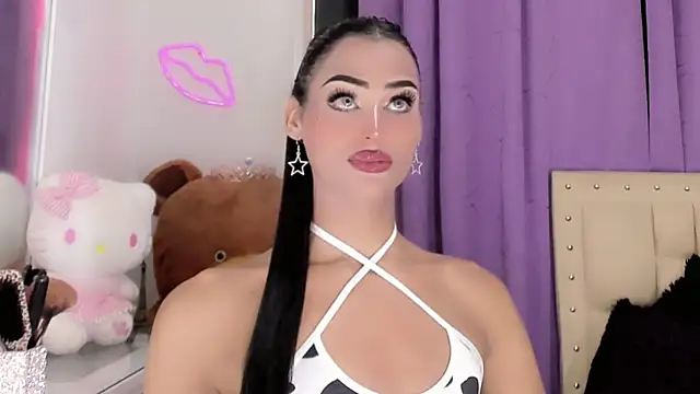 amal_baddell Show in webcam