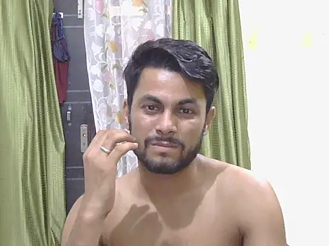 Stubborndesiboy Live XXX-Chat