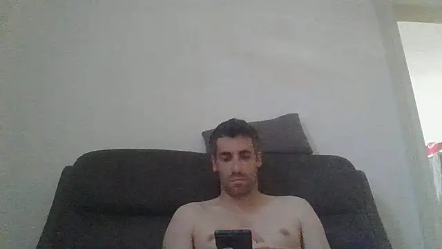 JulioIsHere4you Webcam Show