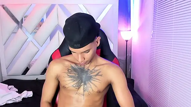 Chat +18 de kai_storm77 ao vivo