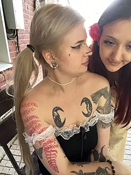 XXX chat uživo modela DriveThruCiri