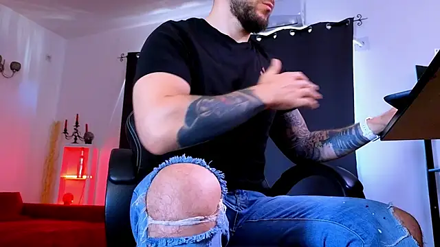 MightyAaron66 Chat XXX in diretta