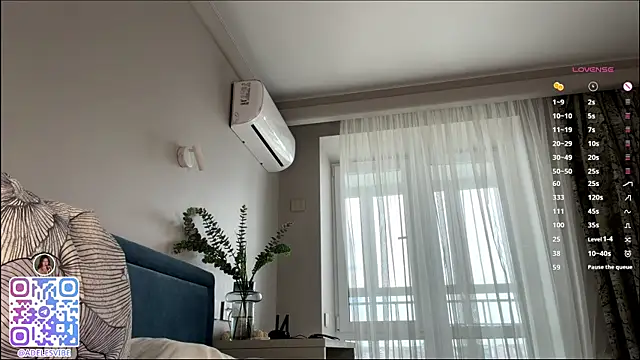 Adeles_vibes: διαδικτυακό σόου στην κάμερα