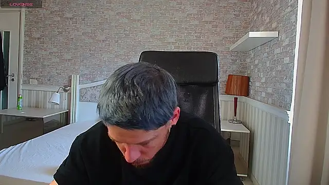 JonahShawのウェブカメラショー