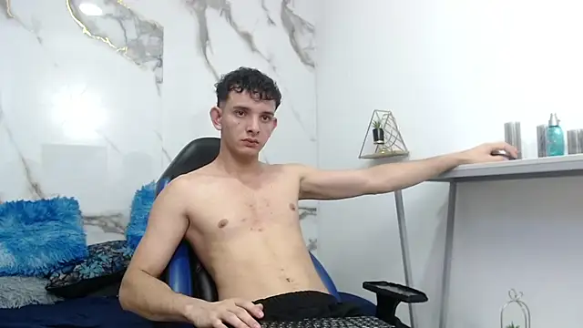 Chat XXX en directo de keen_black_
