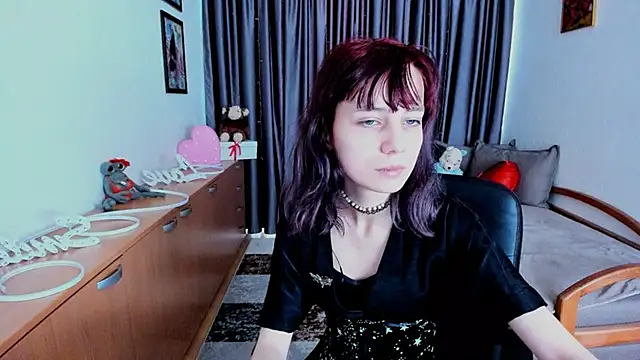 MiniLysiin Live XXX chat