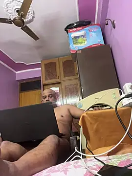 Dick_6inches_Delhi: διαδικτυακό σόου στην κάμερα