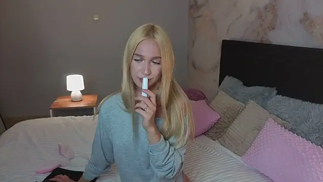 SerenaCrystall's Live XXX Chat