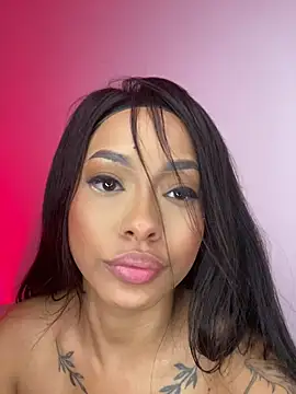Saraah_bosh's Webcam Show