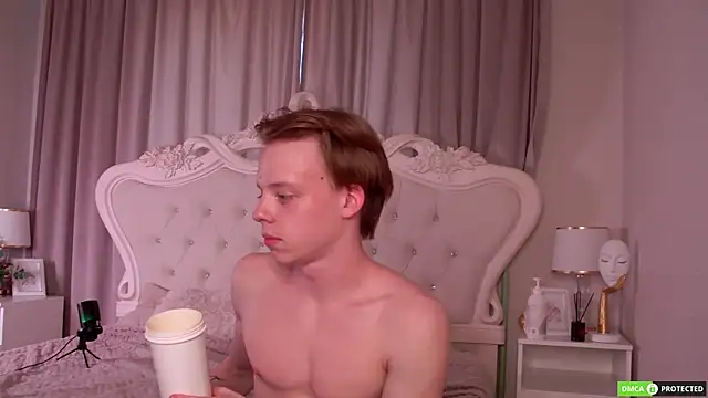 SimonWarner webkamerás műsora