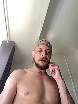 MattMiller28 élő XXX-chatje