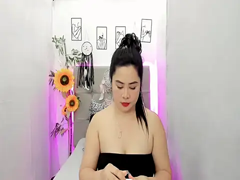 Ccinamonjazz's Live XXX Chat