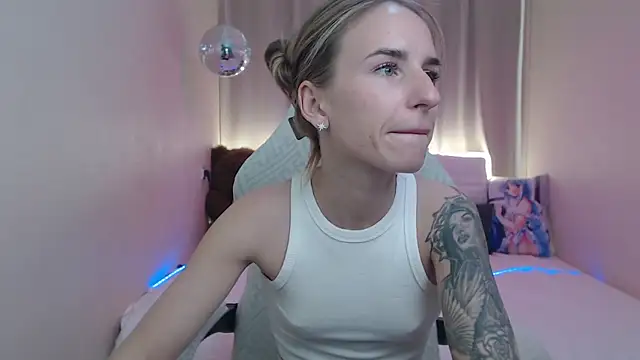 DeboraHorny Chat XXX in diretta