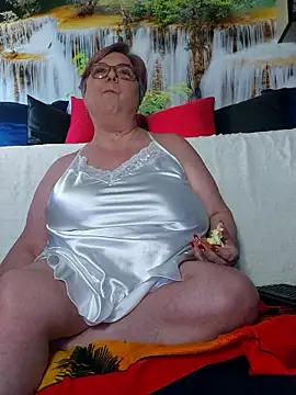 QueenPammy1 élő XXX-chatje