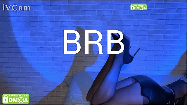 MonicaEverly élő XXX-chatje
