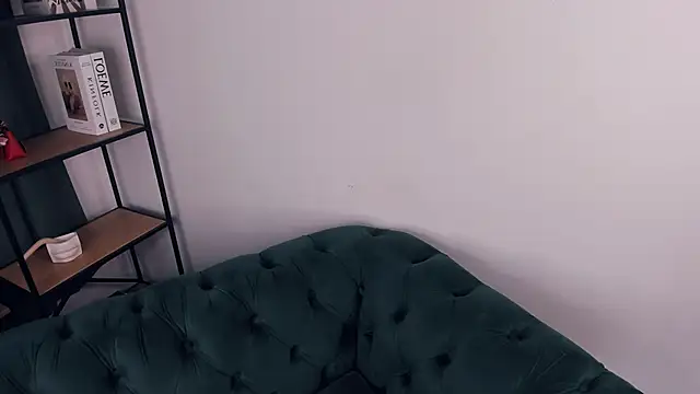 InesPiek's Live XXX Chat