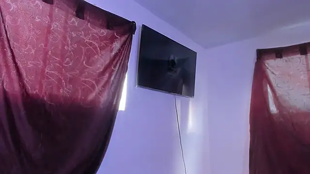 Chat +18 de Ounla_Sweet ao vivo