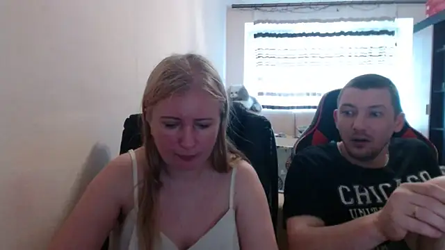 Chat +18 de PeterAndJen ao vivo