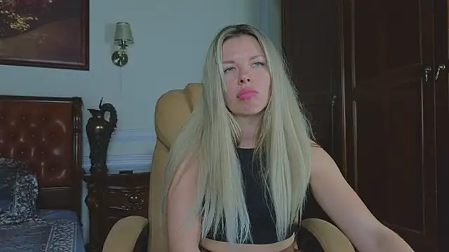 Real_Tini's Live XXX Chat
