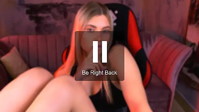 HyileyClark Live XXX Chat