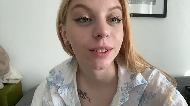 Fanny_Fresh Chat XXX in diretta
