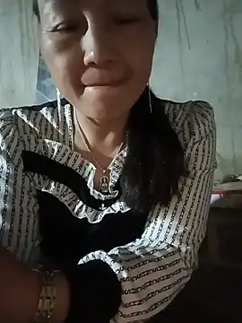 baby_112233 Show Webcam