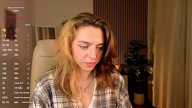 CherryCl0ud's Webcam Show
