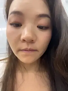 xiaochengzi505 Adlı Modelin Canlı XXX Sohbeti