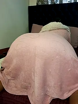 BootyCallEver live XXX chat