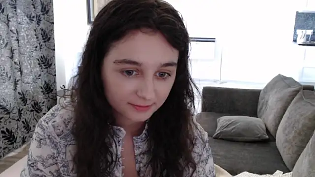 cute_lilia – Kamerová šou