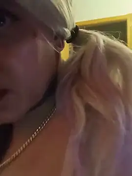 sissytrapdolly24 Show in webcam