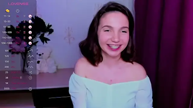 Chat XXX Live KindHazelHere_