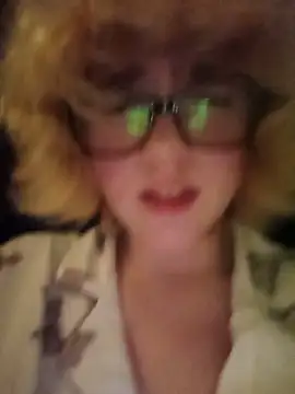 mcjbgfhgjhiiilllufjyf Show in webcam
