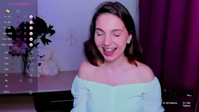 Онлайн чат XXX KindHazelHere_