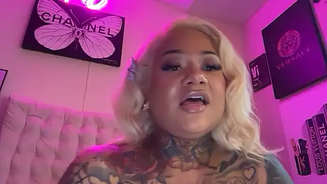 AveryLeexRated's Webcam Show