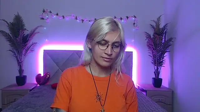 RubyDaviss élő XXX-chatje